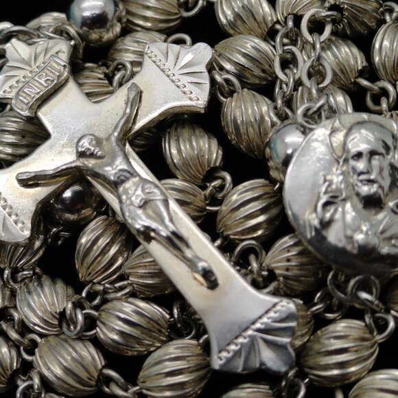 Sterling Silver Ridged Oval Beads 20.1 Grams 18 1/2" Rosary - Picture 6 of 7